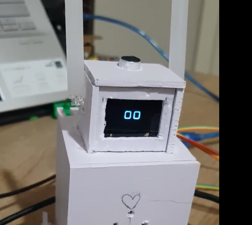 MiniRobo — Arduino Mini Robot with Expressive Face and Audio project